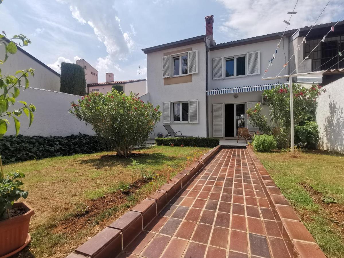 Hana House Pula Villa Exterior photo